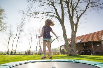 Trampolin im Boden